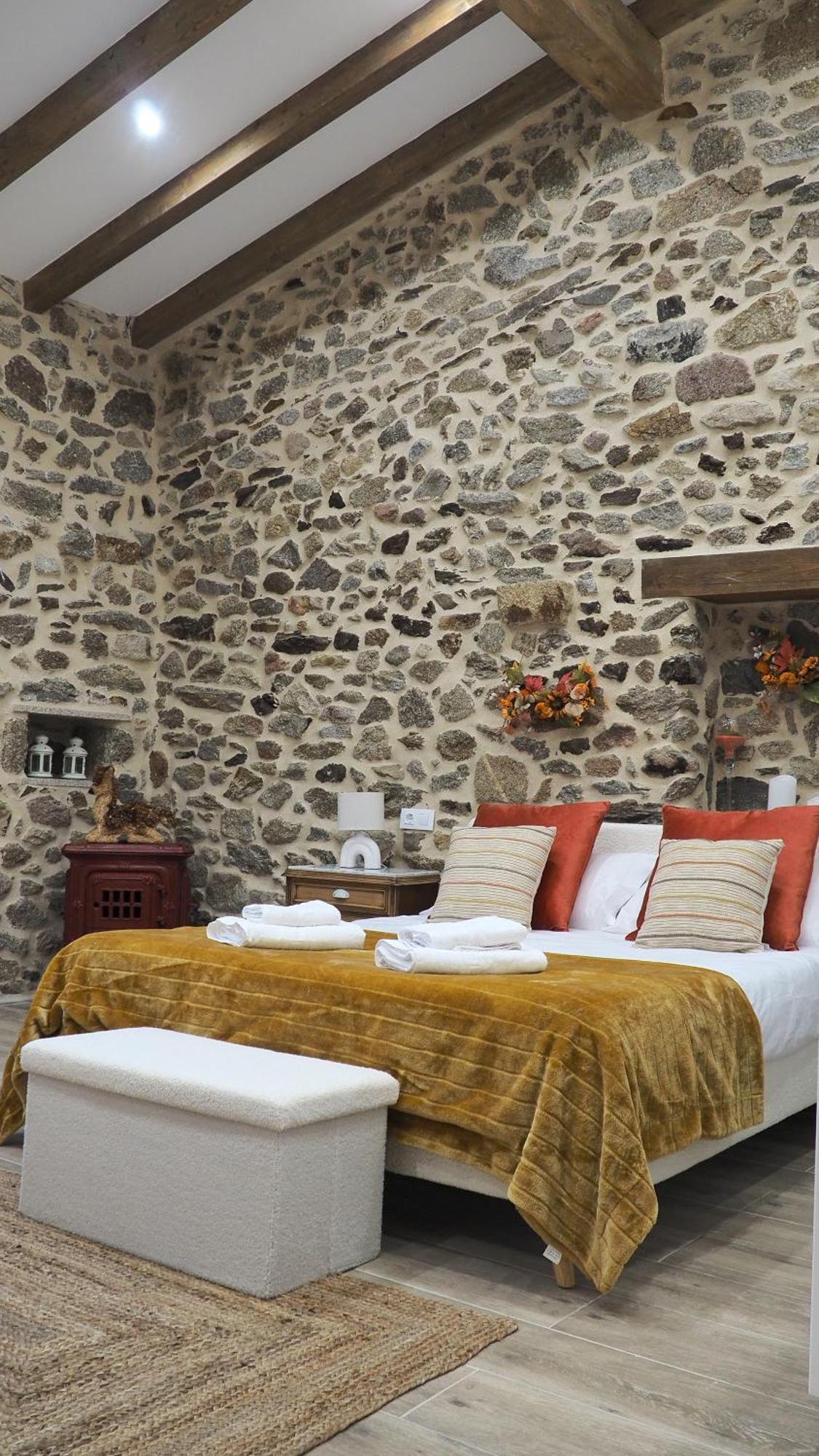 Apartamentos Muralla Sacra Sober Zewnętrze zdjęcie