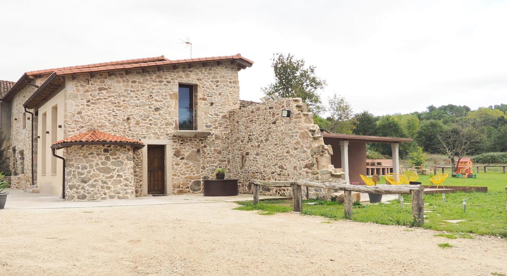 Apartamentos Muralla Sacra Sober Zewnętrze zdjęcie