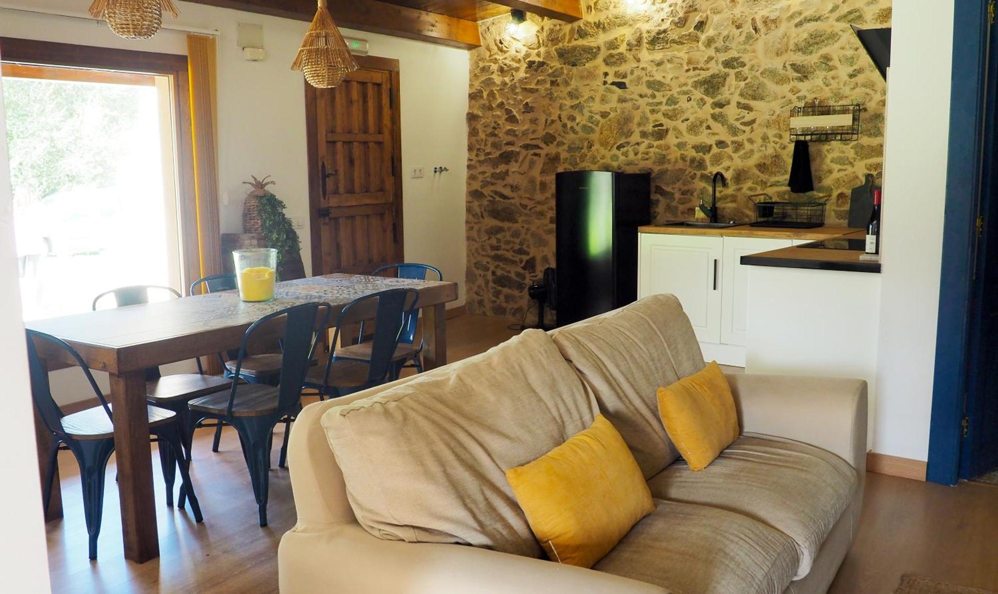 Apartamentos Muralla Sacra Sober Zewnętrze zdjęcie