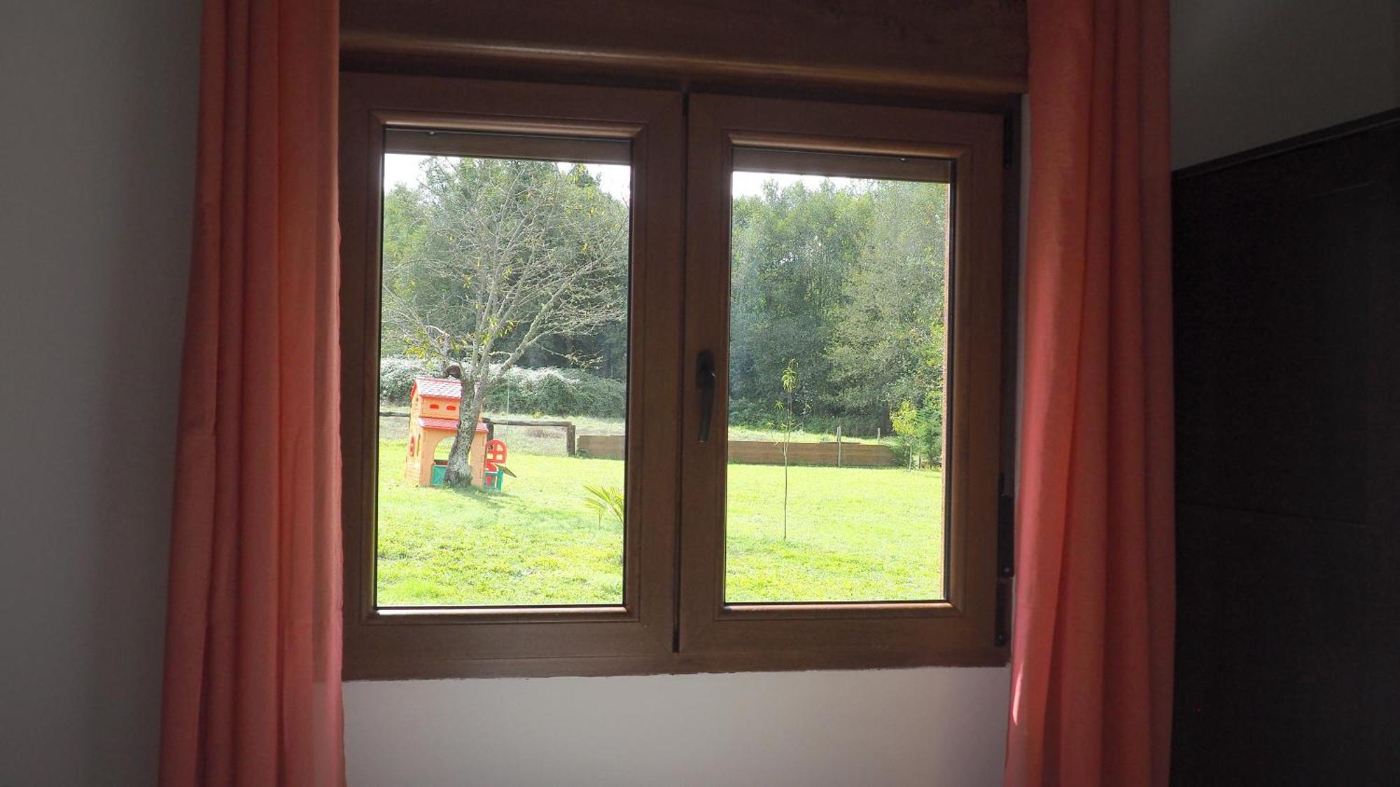 Apartamentos Muralla Sacra Sober Zewnętrze zdjęcie