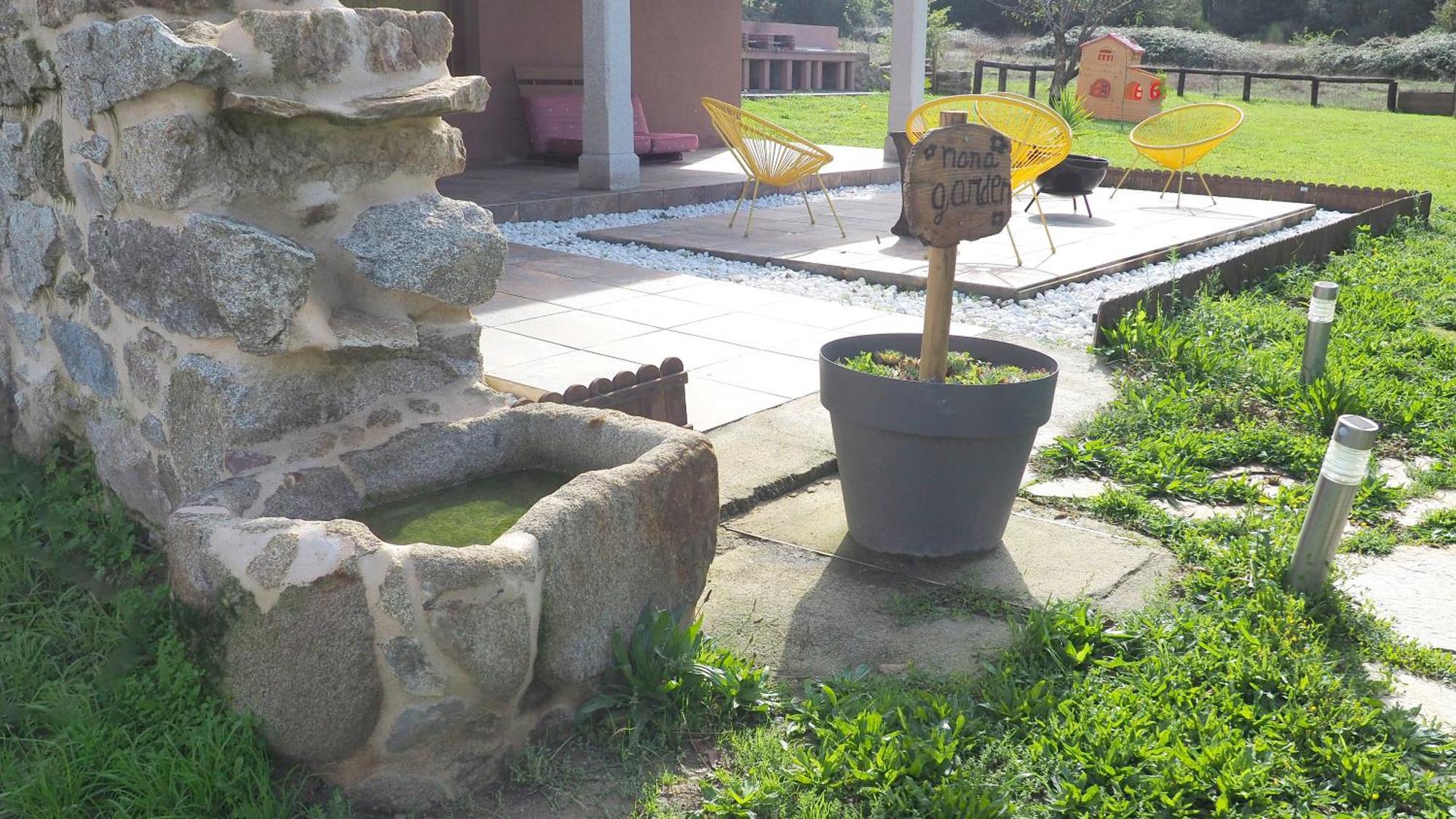 Apartamentos Muralla Sacra Sober Zewnętrze zdjęcie
