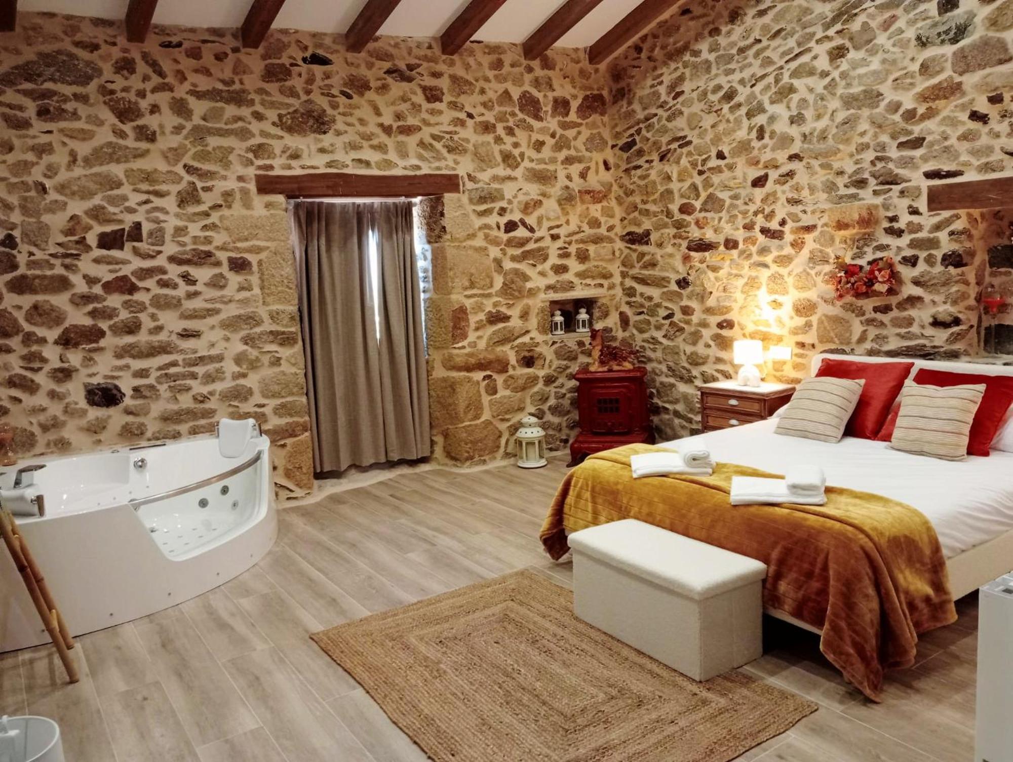 Apartamentos Muralla Sacra Sober Zewnętrze zdjęcie