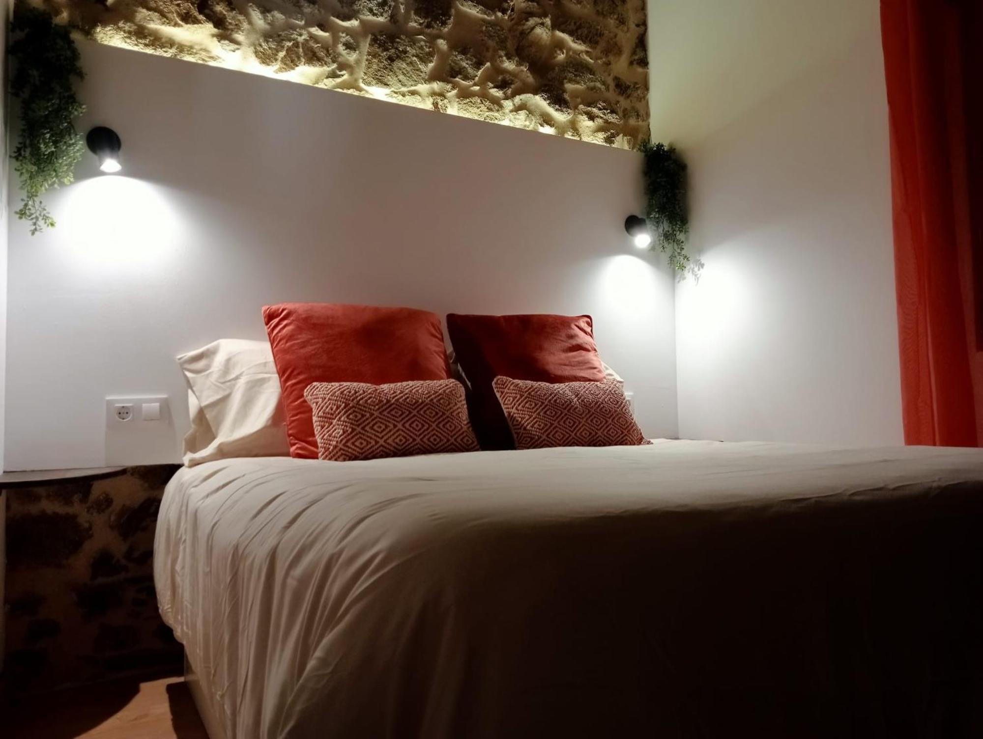 Apartamentos Muralla Sacra Sober Zewnętrze zdjęcie