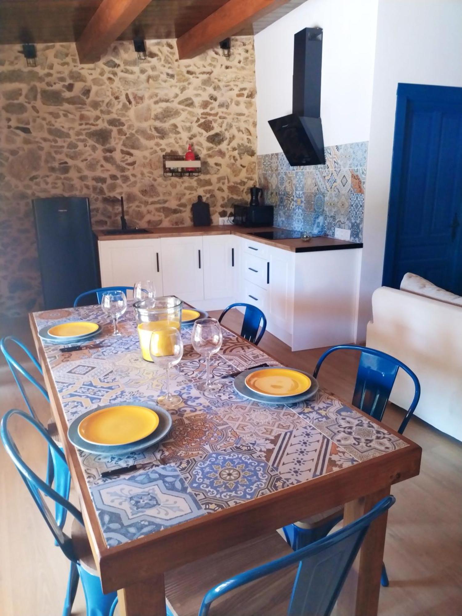 Apartamentos Muralla Sacra Sober Zewnętrze zdjęcie
